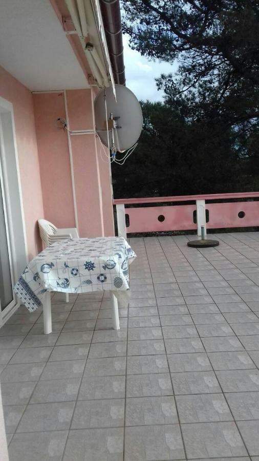Apartmani Misak Vrsi Exterior photo